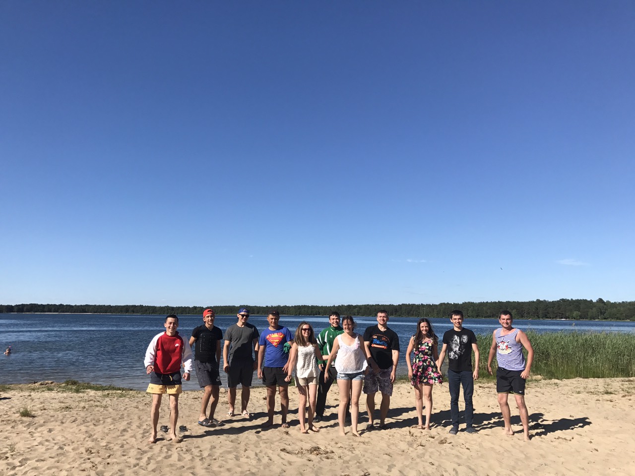 Біля оз. Пісочне